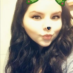 Meet your Posher, Daniela